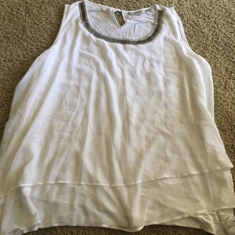 FIRM..  Avenue tank Blouse